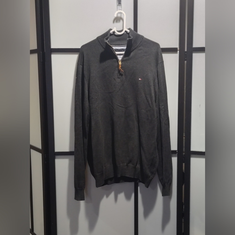 XL Men's Tommy Hilfiger sweater